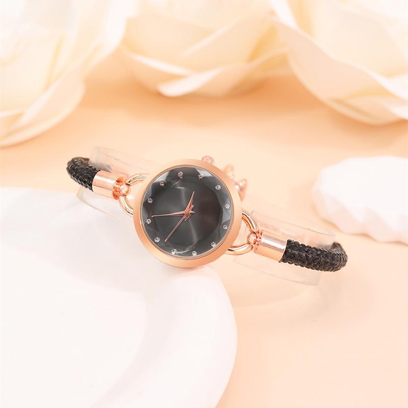 5PCS Fashion Personalized Women's Gold Diamond Band Pointer Quartz Watch Heart Shaped Female Pendant Necklace Bracelet Earnail Jewelry Set
