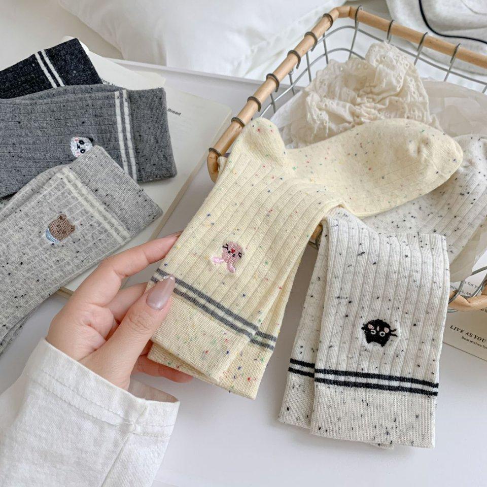 Mid-calf Socks with Two Stripes of Spring and Autumn, Sweet Cartoon Embroidery, Animal Dog, Cute Dot-dot Yarn, School-style Dui Dui Socks