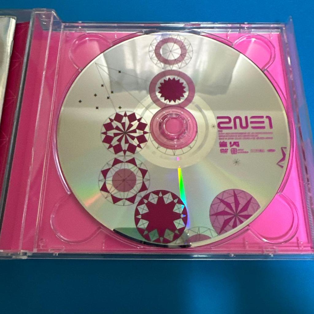 [USED] 2ne1 "2ne1" Japanese Version