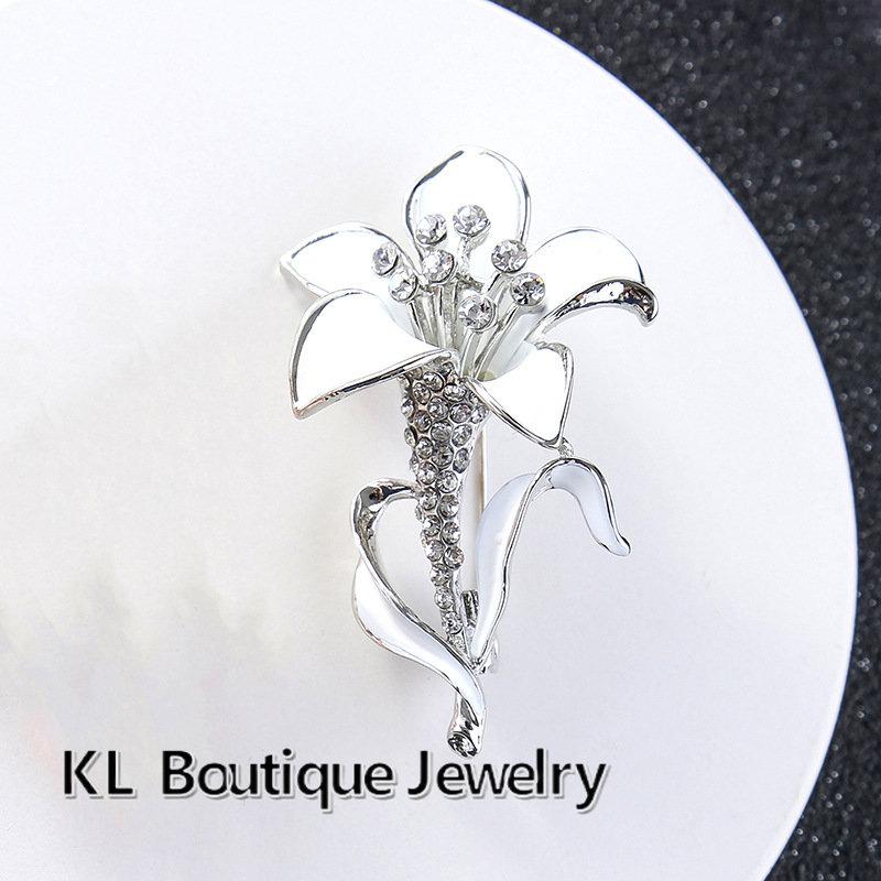 Women Brooch Romantic Crystal Flower Lapel  Accessories Carnation Botany  Gifts Jewelry