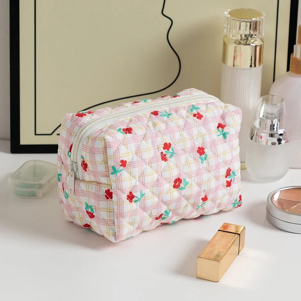 Floral Printed Lipstick Storage Makeup Bag Women's Cosmetic Bag Beauty Organizer Case Travel Makeup Pouch Toiletry Organizer
