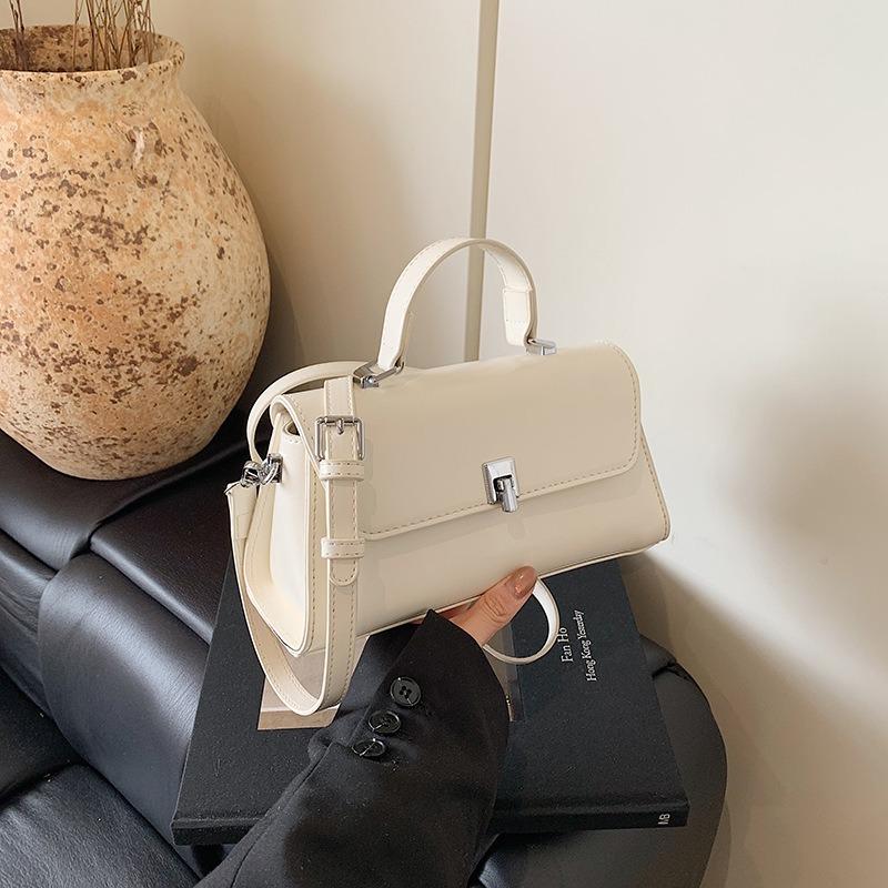 High-end Women's Bags, New Fashion Niche Design, Shoulder Messenger Bag, Retro Handbag.