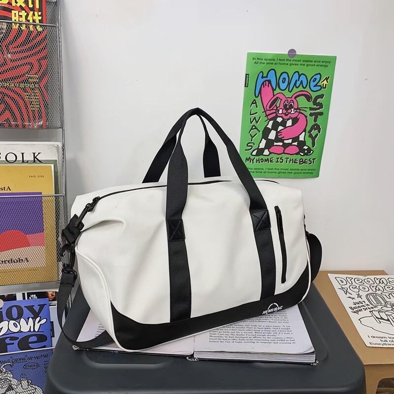 

Li Shen Versatile Sports & Travel Duffel Bag