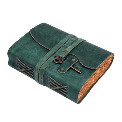 Handgefertigtes Vintage-Tagebuch aus Leder mit antikem Schlüsselverschluss (A5) - 200 handgefertigte Büttenrandseiten – Kobaltfarbe