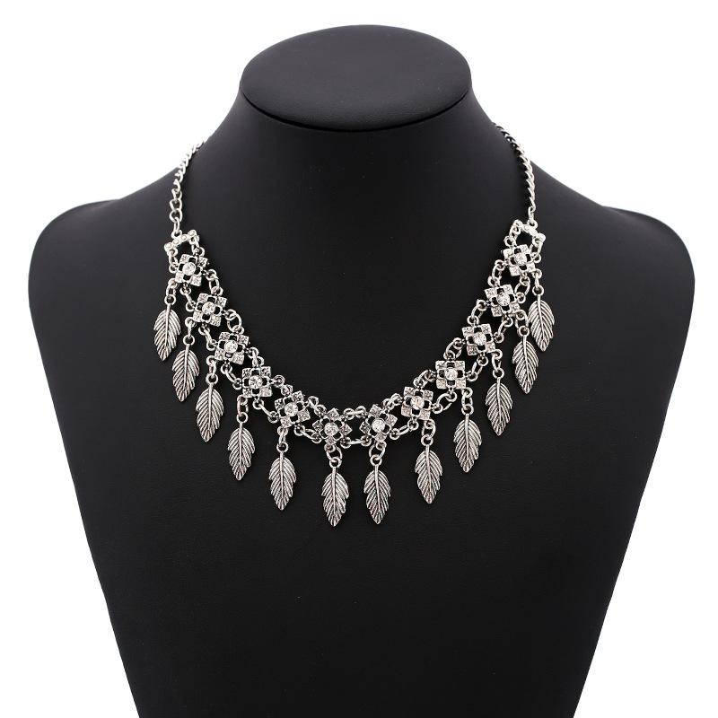 Vintage Carved Alloy Leaf Tassel Necklace with Diamond Neck Chain