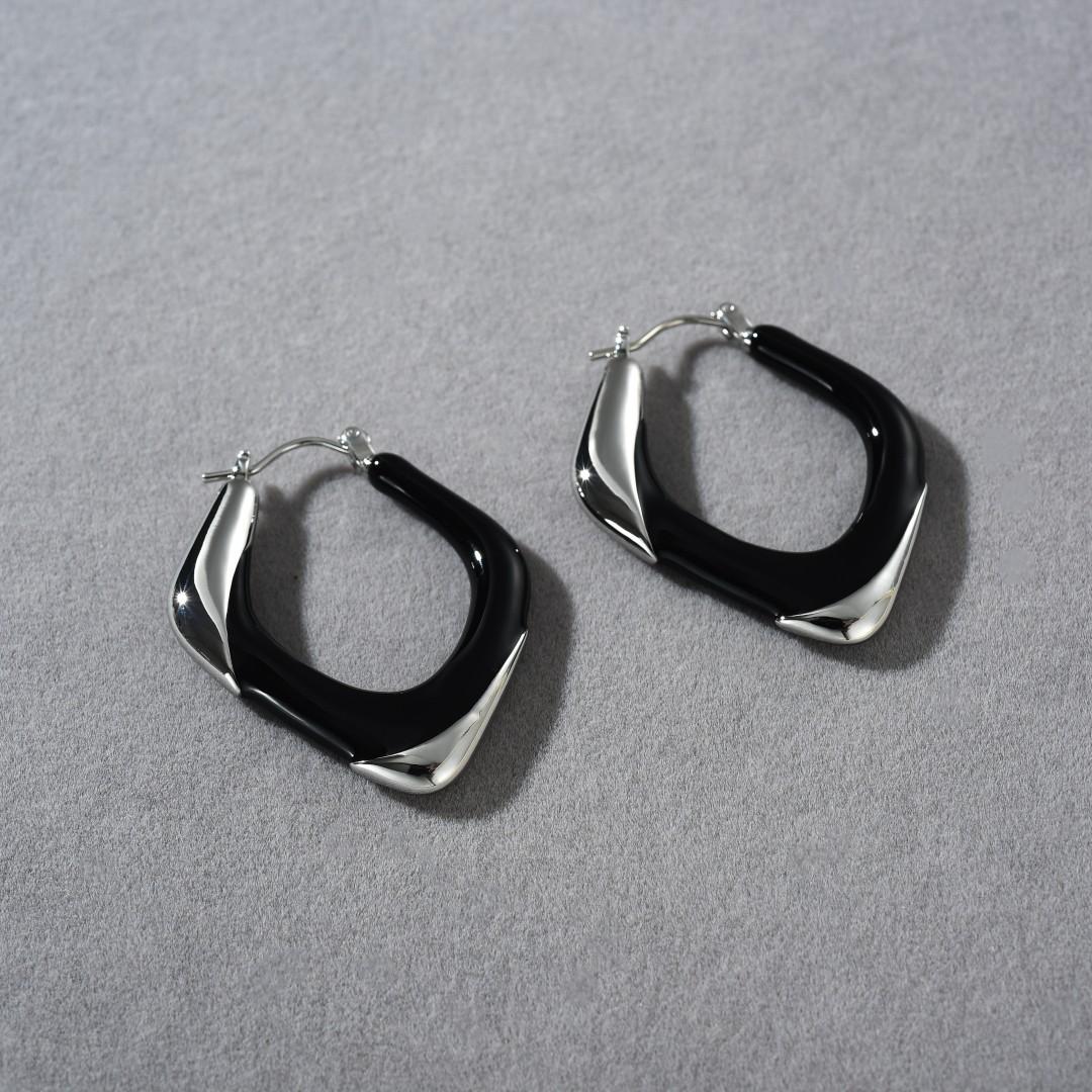 

Original Design Copper Platinum Plated Premium Drop Glaze Retro Ear Buckle Earrings Fashion Personality Unique Trend Earrings