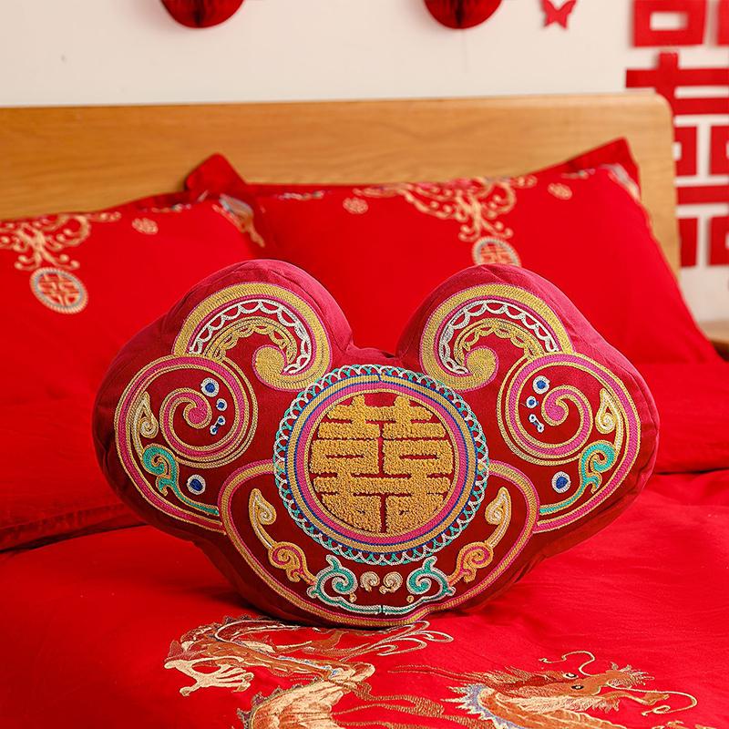 Chinese Red Embroidery Throw Pillow Chinese Traditional Wedding Room Decorative Pillow Engaged Bedding Layout Decor Cushion