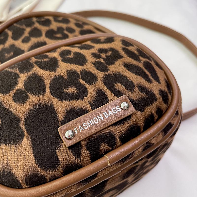 Mini nylonový batoh pro ženy Velkokapacitní cestovní tašky Neformální kosmetická taška Dámská taška Leopardí batoh
