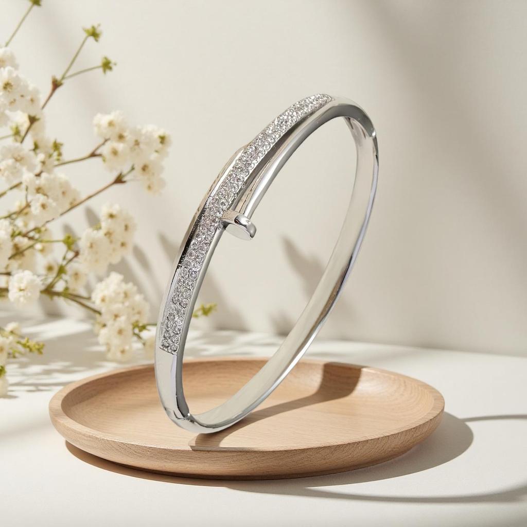 European Luxe Snake-Shaped Zircon Bracelet - Trendy, High-End Design Hand Jewelry