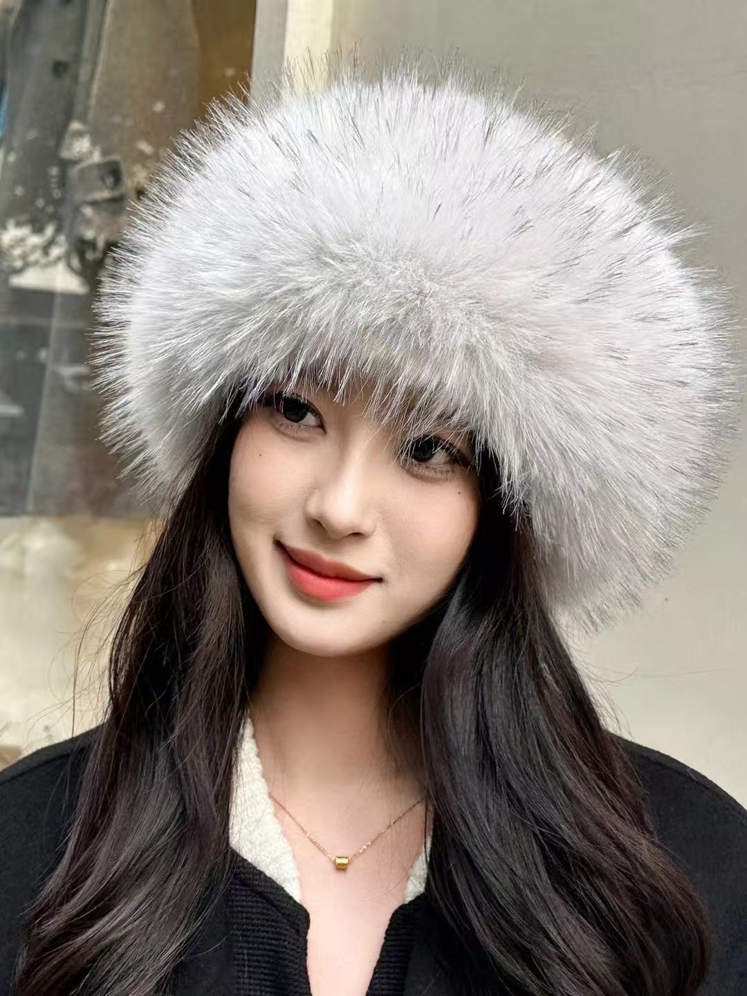 New Autumn/winter Faux Raccoon-fur Thickened Padded Flat-top Cap; Brimless Ear-covering Stretchy Jacquard Beaniestylish Solid