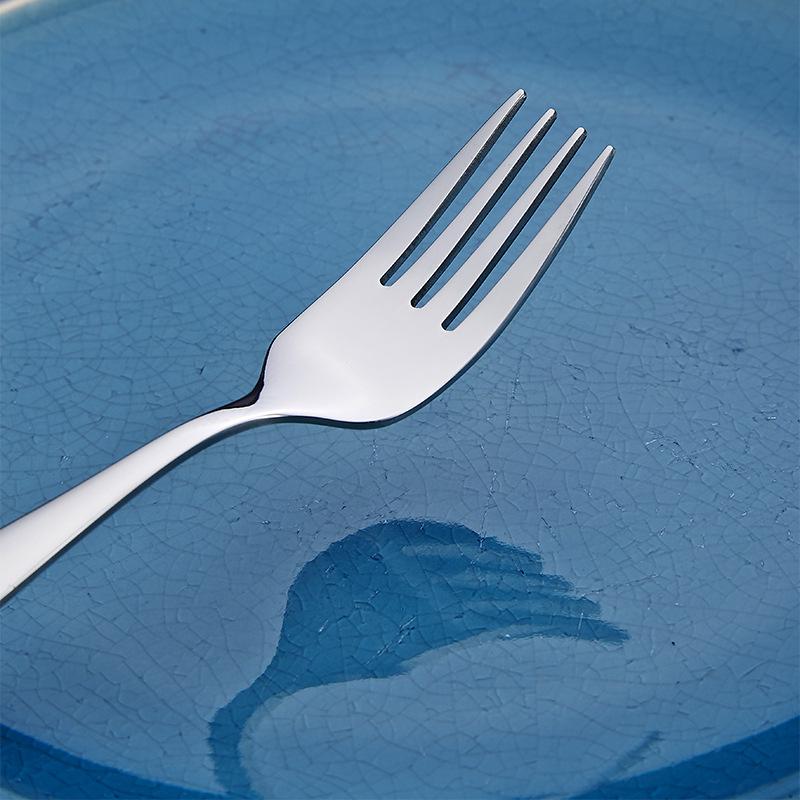 304 Stainless Steel Kids' Cartoon Dinosaur Cutlery Set: Knife, Fork, and Spoon with Square Handles (3-piece).