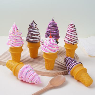 Simulations-Eiscrememodell Realistische Künstliche Eiswaffel Falsches Essen Dessertladen Schaufenster Ausstellungsmodell Fotografie Foto-Requisite