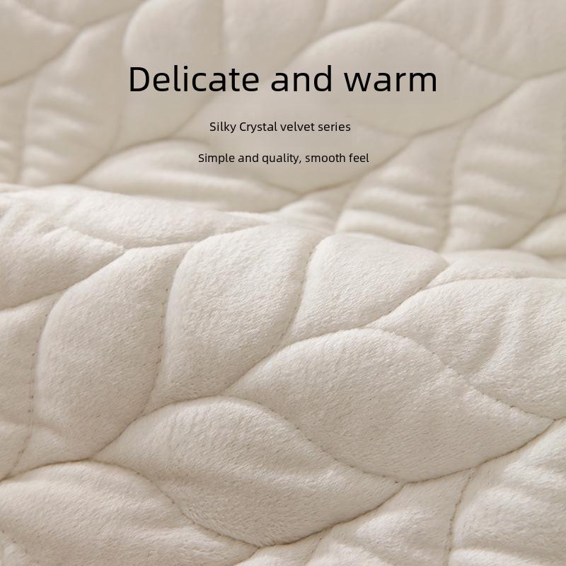 Jiajia Plush Sofa Cushion: Simple Retro Design for Autumn and Winter