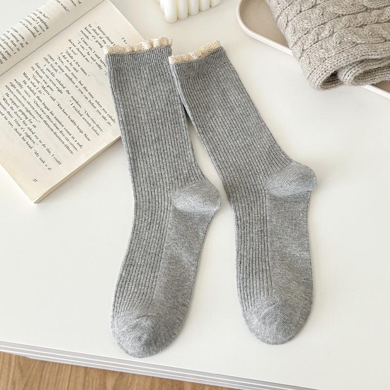 Female Spring and Autumn Solid Color Lace In The Tube Pile Pile Cotton Socks