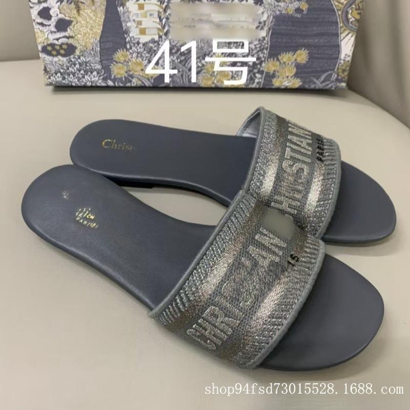 This Board Shoes Jacquard Embroidered Women's Slippers Classic Casual One-letter Flat Slippers