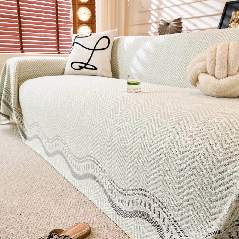 

Маленький свежий летний чехол на диван из ледяного шелка 2025 новый чехол диванное полотенце целое одеяло подушка 180*130cm