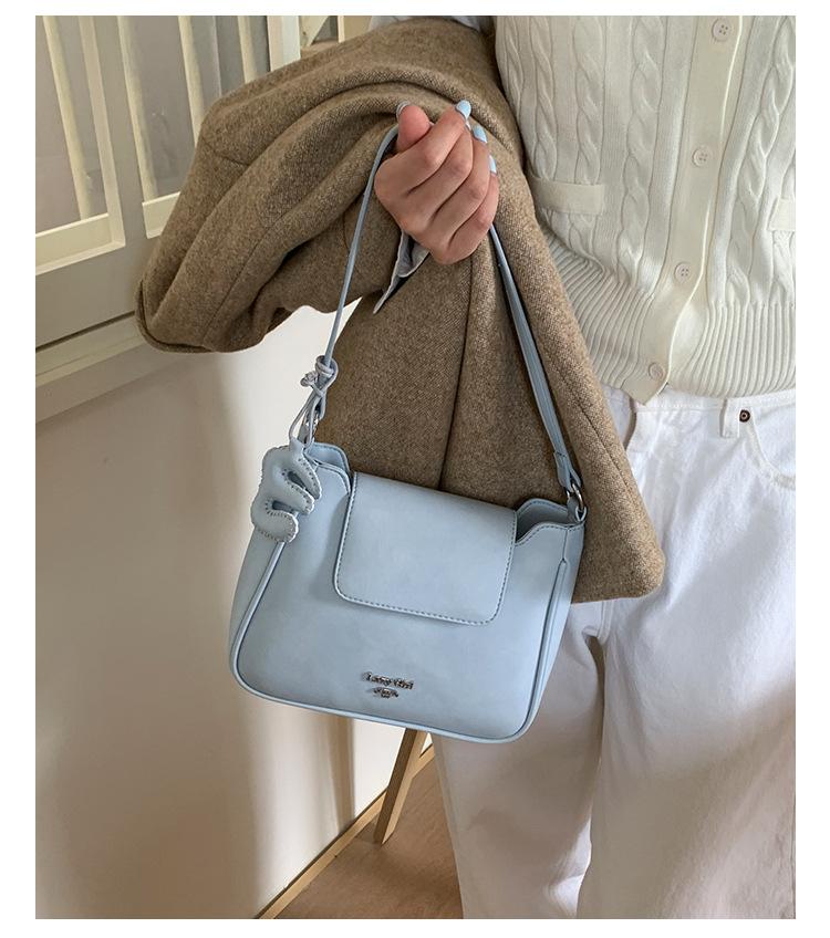 French Niche Single Shoulder Underarm Bag Women's 2025 New Fashion Versatile Commuter Bag High-end Retro Messenger Bag