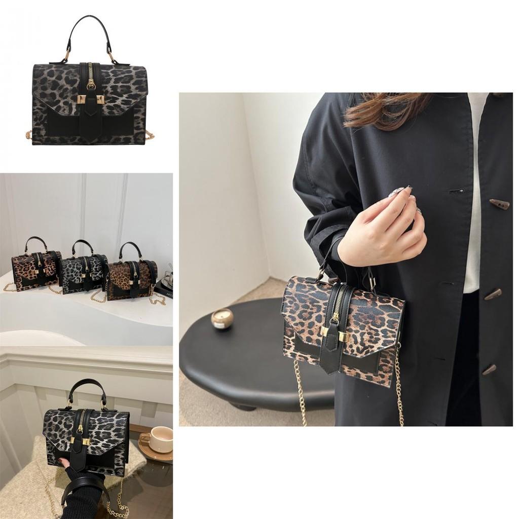 Elegant Retro Leopard Pattern Small Square Purse For Women Sophisticated Fashion Accessory