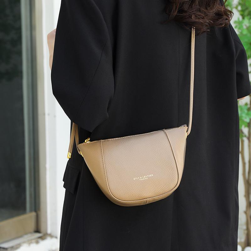 First layer cowhide women's bag, genuine leather lychee pattern bucket bag, underarm bag, large capacity shoulder messenger bag.