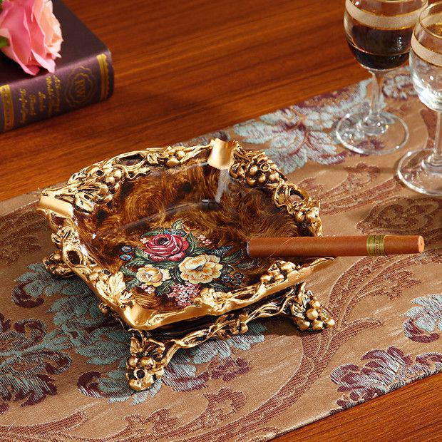 European and American Decorative Set: Fruit Bowl, Tissue Box, Ashtray, and Figurines for Living Room Coffee Table.