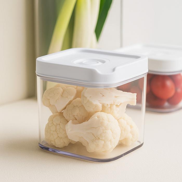 Buy Daiso Vacuum Storage Container - 680ml + Vacuum Pump at