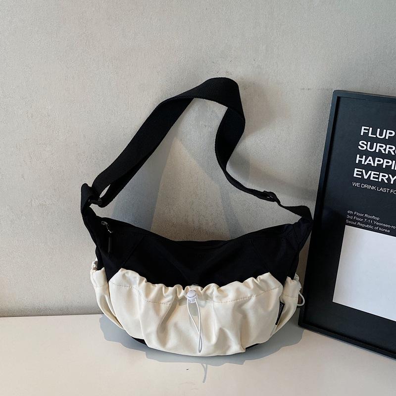 New Retro Style Casual Large Capacity Cloud Bag  Sports Single Shoulder Bag  and Simple College Student Commuting Crossbody Bag