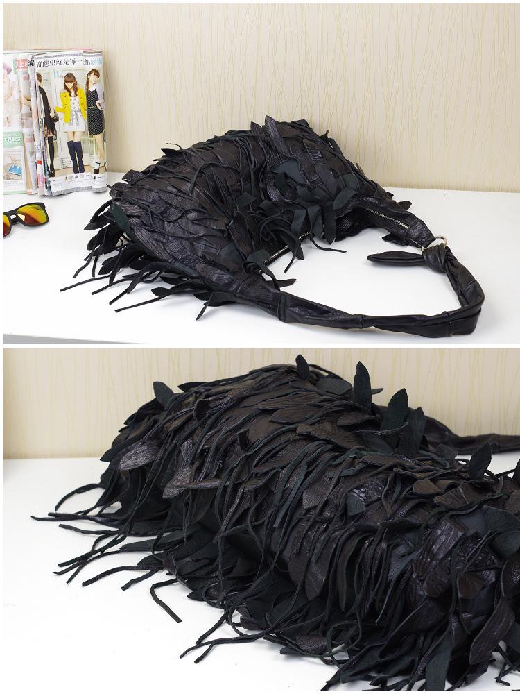 Borsa a Spalla Hobo da Donna in Vera Pelle Nera a Righe con Nappa