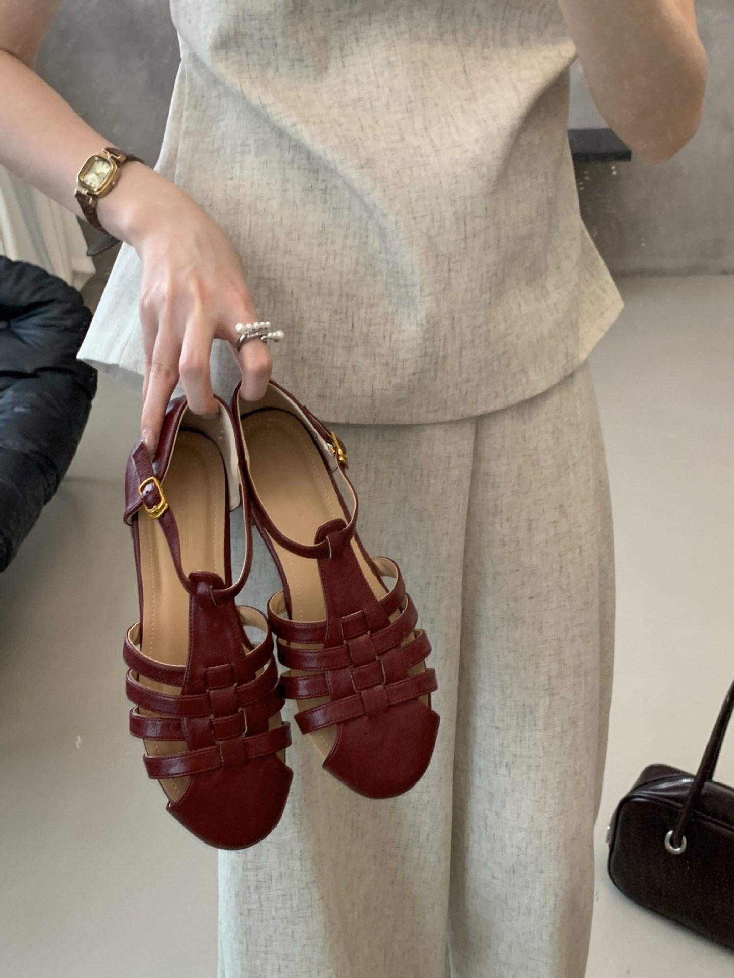 

Стиль старых денег ретро полый ретро слово с крутыми одинарными туфлями 39 красный