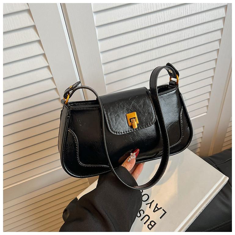 Ielgy Shoulder Armpit Bag Niche Design Commuter Crossbody Bag High-End Small Square Bag