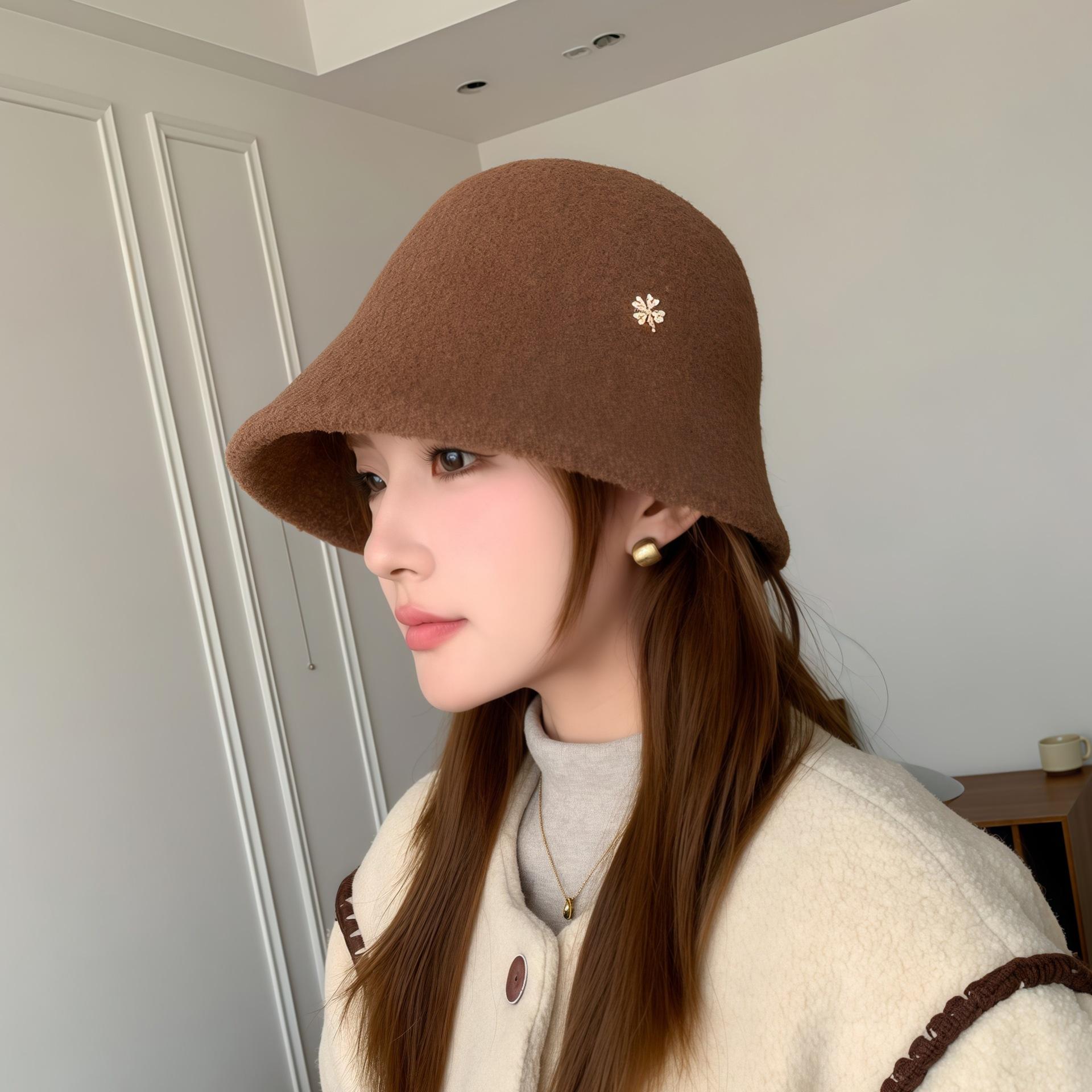 

Рыбацкая шляпа Женская Зимняя Новая Теплая Корейский Стиль Универсальная Шляпа, Подчеркивающая Маленькое Лицо, Осень и Зима Плюшевая Шляпа-Ведро one size