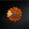 New Retro Brooch, High-end and Agile Bee Daisy Brooch, Female Brooch, Sunflower Brooch, Temperament Brooch, Brooch Pin