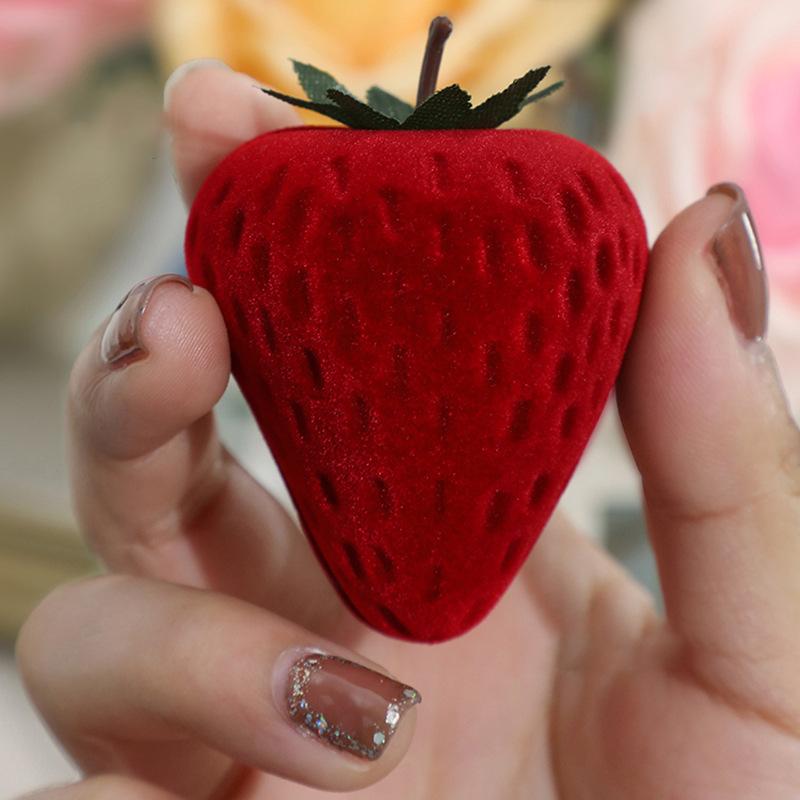 Popular Strawberry Box Cute Jewelry Boxes Ring Flocking Storage Box Fashion Earring Jewelry Box Birthday Gift