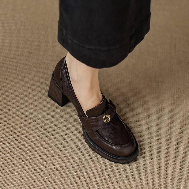 New Women's Leather Loafers Non-slip Thick-soled Mid-mouth Casual High-heeled Large-size Shoes Women Wear Sheepskin Single Shoes In All Seasons