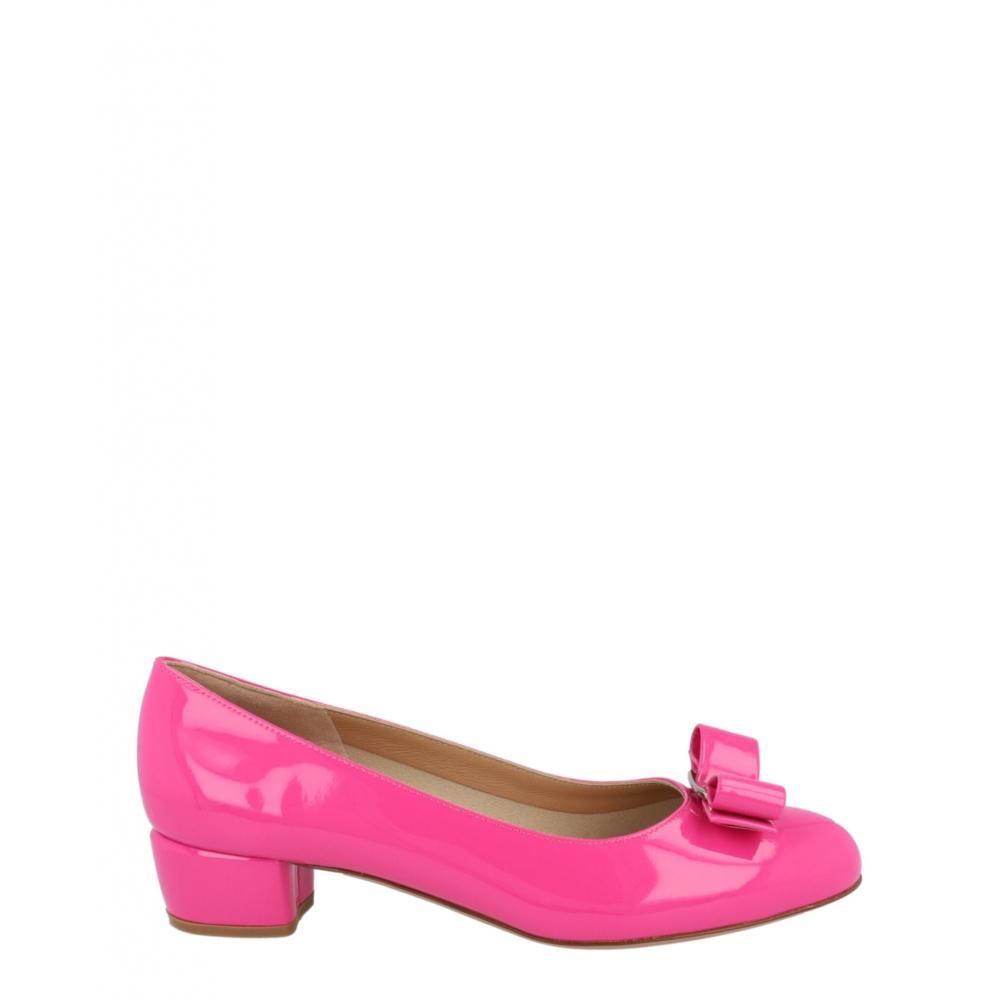 

Salvatore Ferragamo Лакированные туфли Vara розовый