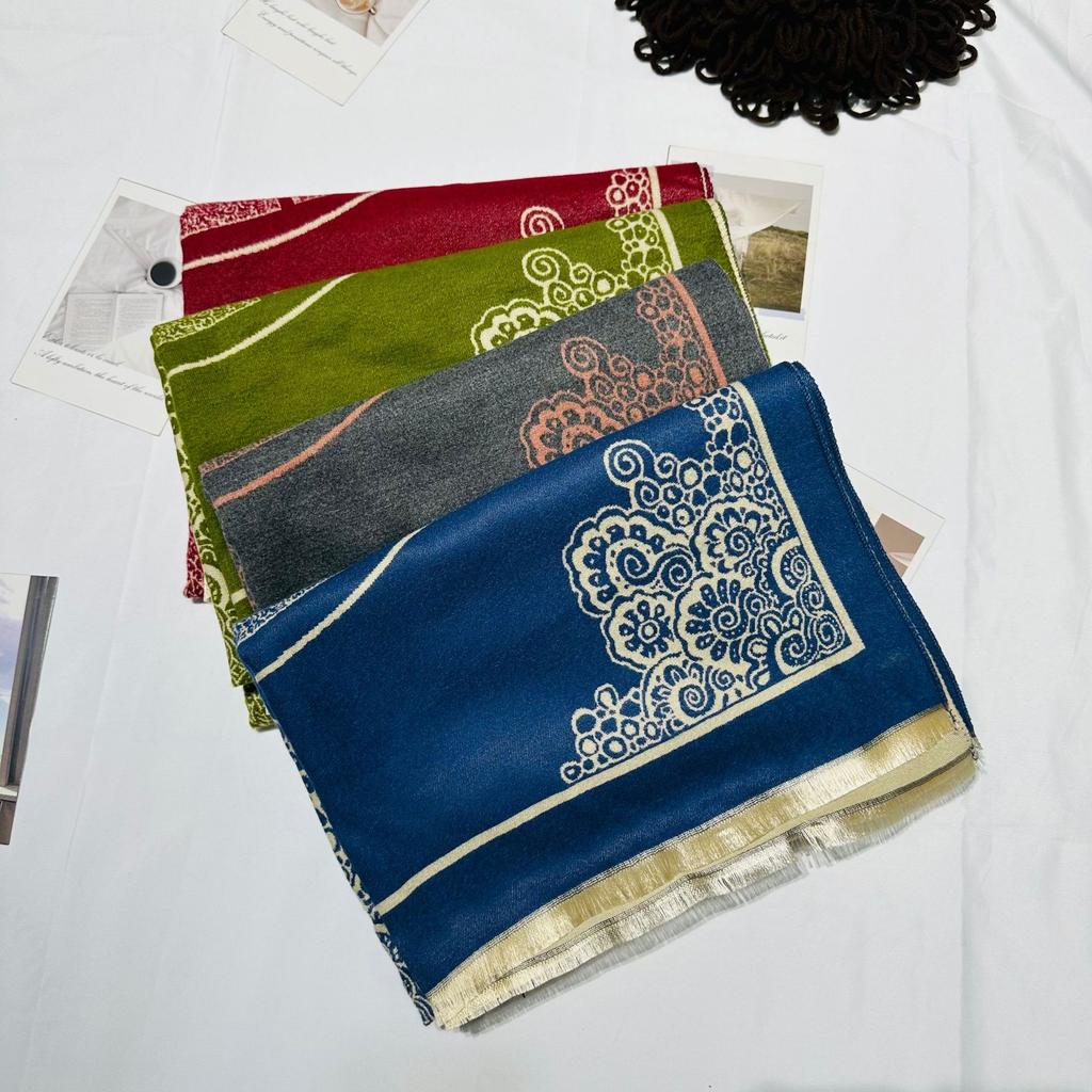 Chinese Style Blue and White Porcelain Pattern Shawl for Women in Autumn and Winter Versatile Double Sided Elegant Air Conditioning Shawl Warm Scarf