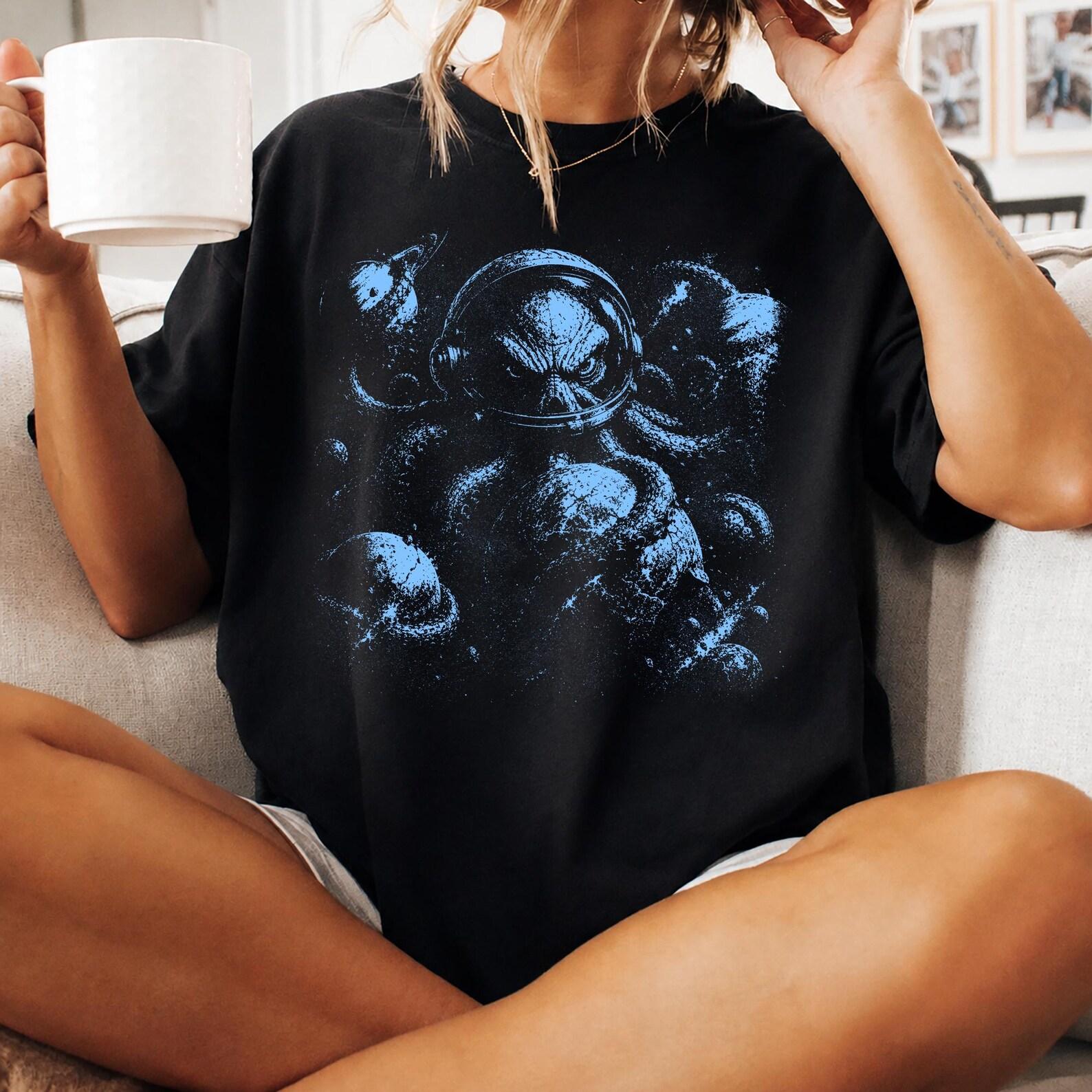 Octopus In Space Comfort Colors Shirt, Funny Retro 90s Graphic Tee, Vintage Sci Fi Octopus Art, Meme Space Lover Gift 2XL