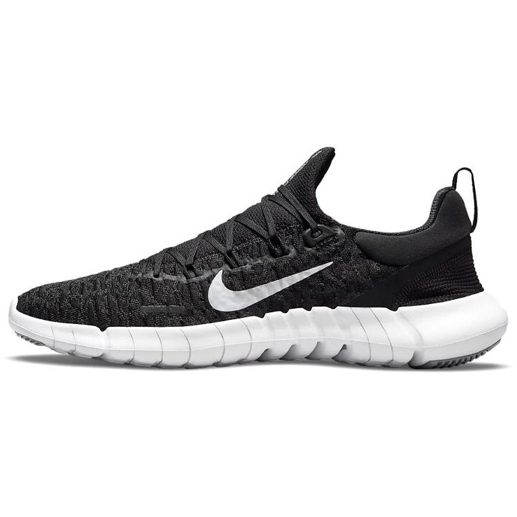 

Женские кроссовки Nike Free Run 5.0 Черно-белые 36