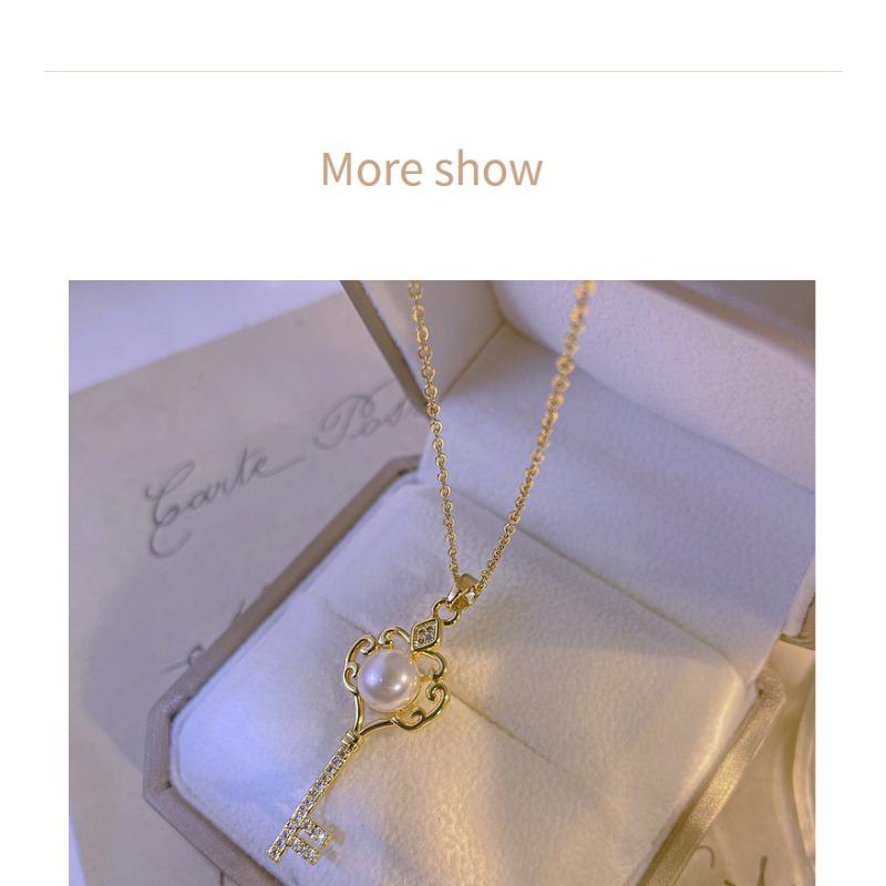 Gold Pearl Key Pendant Titanium Steel Clavicle Necklace For Women