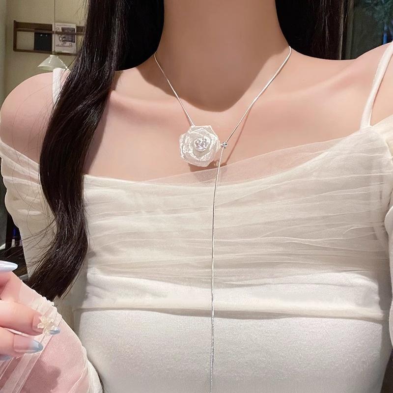 Mesh Rose Flower Pendant Necklace Adjustable Chain  Romantic Retro Clavicle Chain For Women Jewelry Gift
