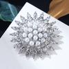 Snowflake Vintage Pearl Brooch Female Autumn and Winter Temperament Brooch Scarf Buckle Environmental Alloy Clothing Accessories Cute Style BFF Gift