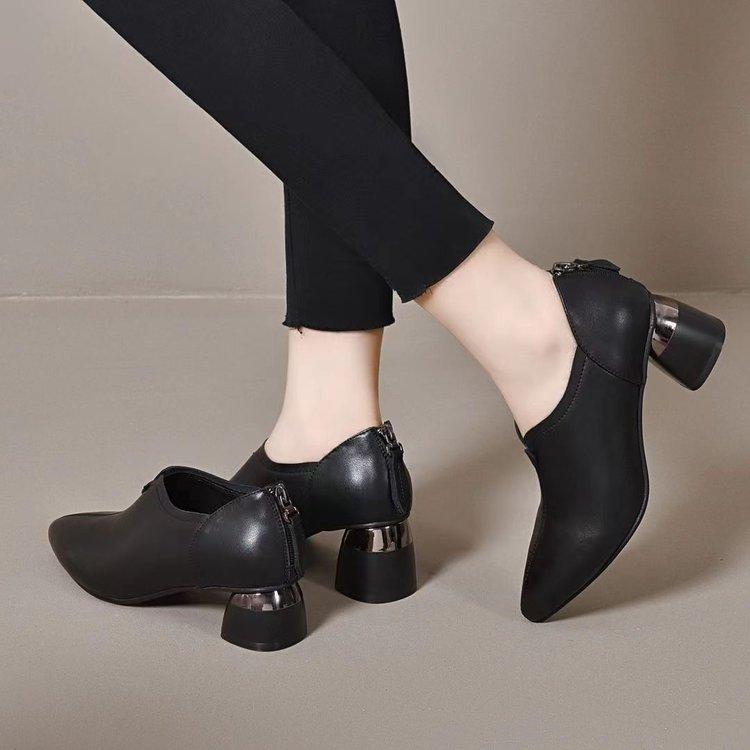 Thick heel single shoes deep mouth spring and autumn women's shoes new pointed versatile one pedal temperament leather shoes work shoes