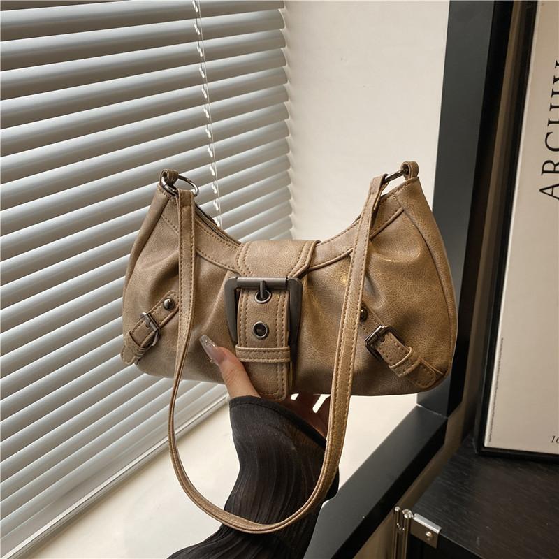 Large Capacity Pleated New Retro Commuter Temperament Locomotive Do Old Style Underarm Shoulder Bag Lady
