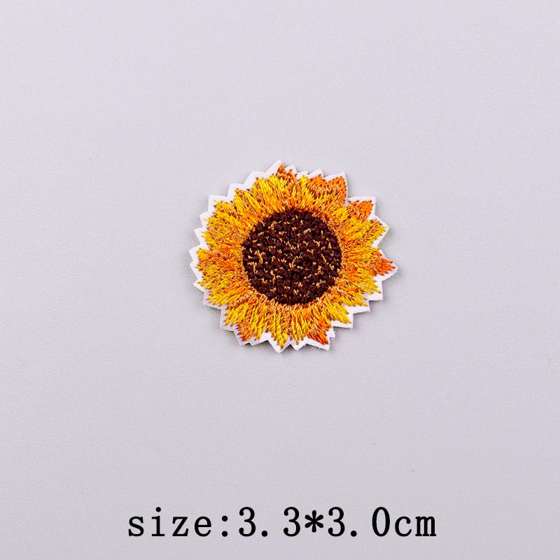 Sunflower Embroidery Patches For Clothing Thermoadhesive Patches For Clothes Cartoon Flower Sewing Fusible Patch Stickers Badges