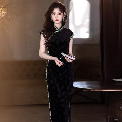 Černé Sametové Bezrukávové Dlouhé Šaty Cheongsam 2026 Dámské Elegantní Moderní Čínský Styl Večerní Šaty