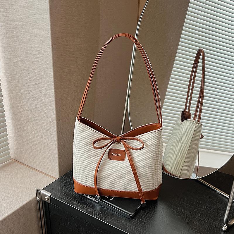 Today's popular bags, new summer texture niche shoulder bags, versatile underarm bucket bags
