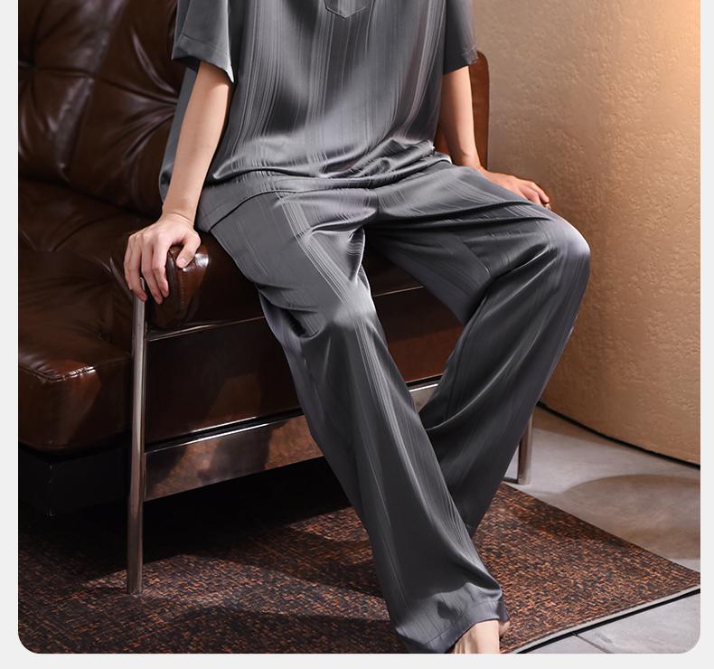 Xuan Liang Men's Sleepwear Summer Thin Ice Silk Short-sleeved Pants High-end Light Luxury Imitation Silk Home Furnishing Set