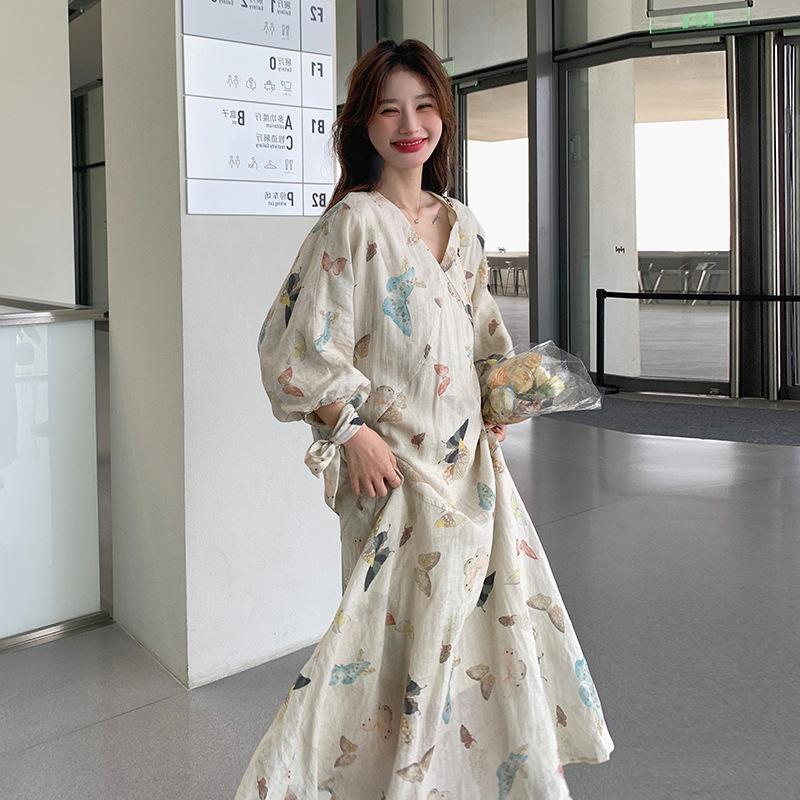 Printed Dress for Women In Spring and Summer, Retro Gentle Style, Covering The Flesh and Showing A Slimming V-neck Long Skirt