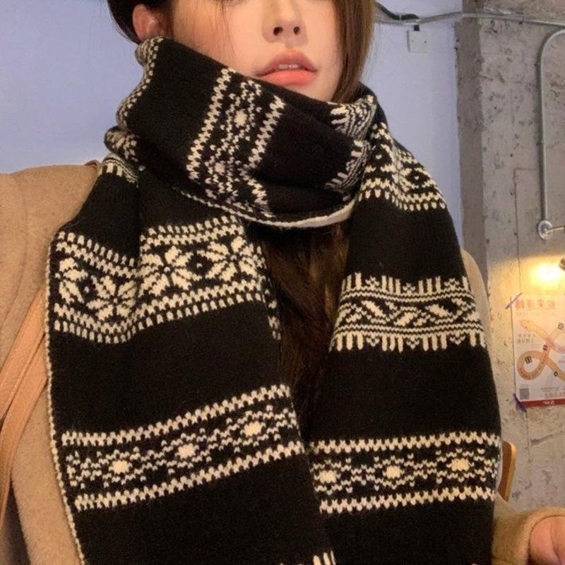 Fair Island double-sided jacquard knitted Christmas red scarf Korean atmosphere autumn and winter versatile high-end scarf women