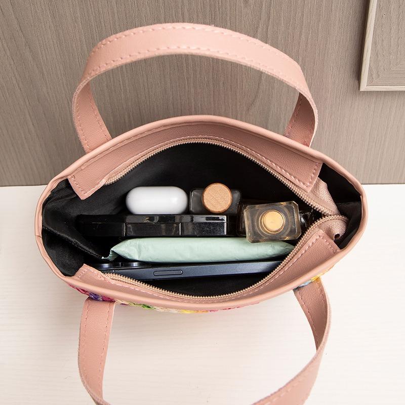 Rainbow Woven Straw Bag Summer Bag Women's New Fashion Wind Chain Portable Shoulder Bag