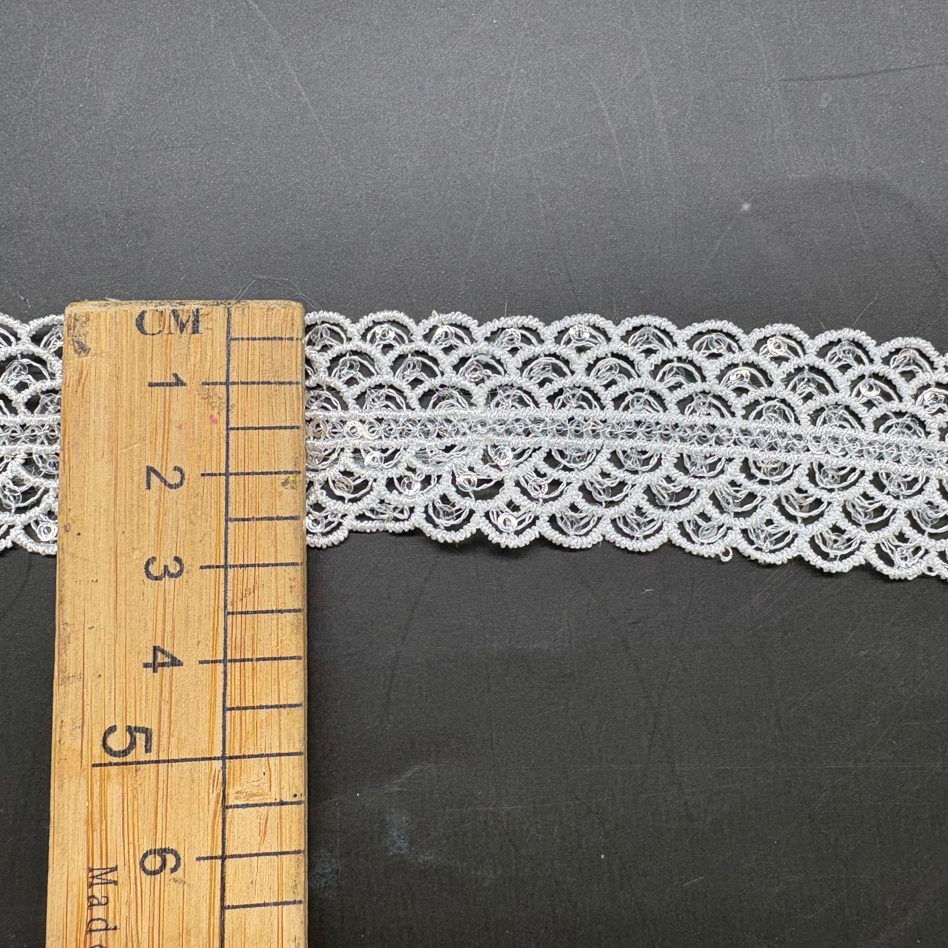 

Одежда Аксессуары Дом Женское Нижнее Белье Лолита Лента Аксессуары Полый Полиэстер Вышивка Кружево из Бисера 3CM polyester sequined lace